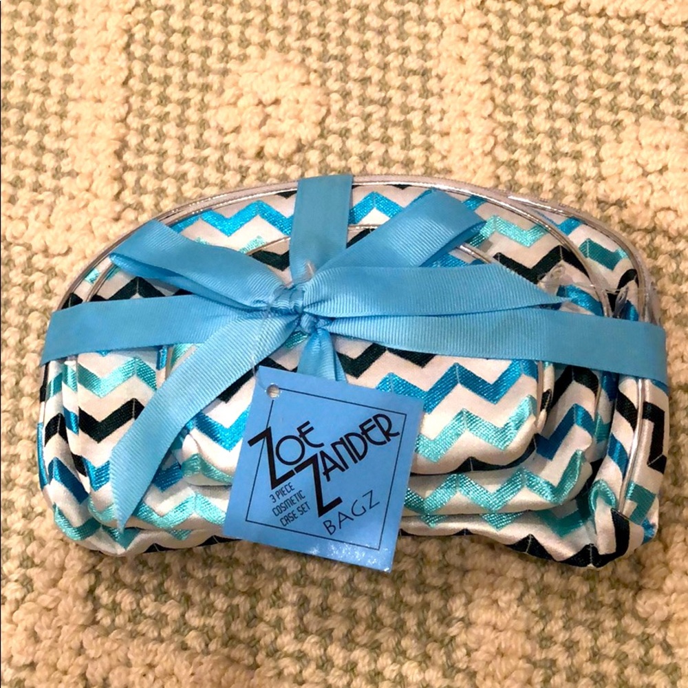 Zoe Zander three piece cosmetic case set blue